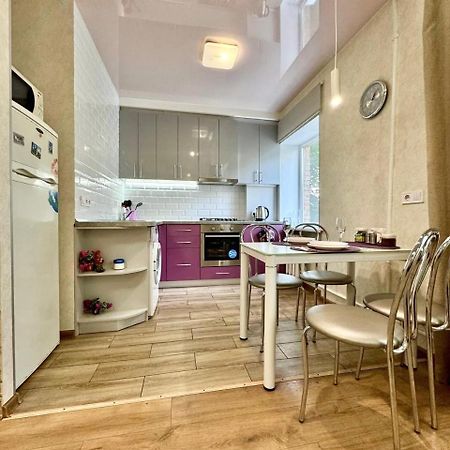 Apartpoltava Витончені Апартаменти Біля Лялькового Театру, Звітна Документація Для Відрядження, Банківський Чек Exterior foto